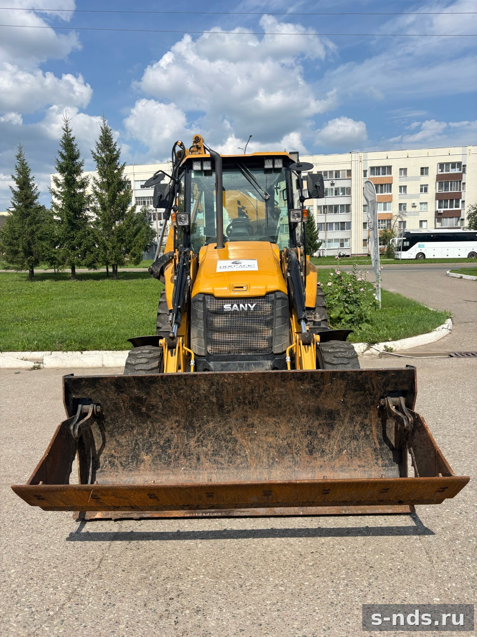 Экскаватор-погрузчик SANY BHL95, 2024